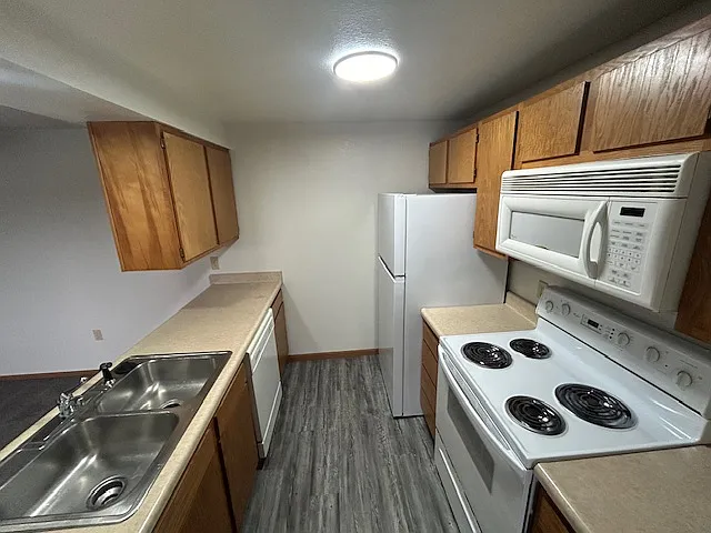 Spansail Apartments — Photo 2