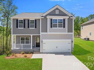 162 Marathon Ln, Candler, NC 28715