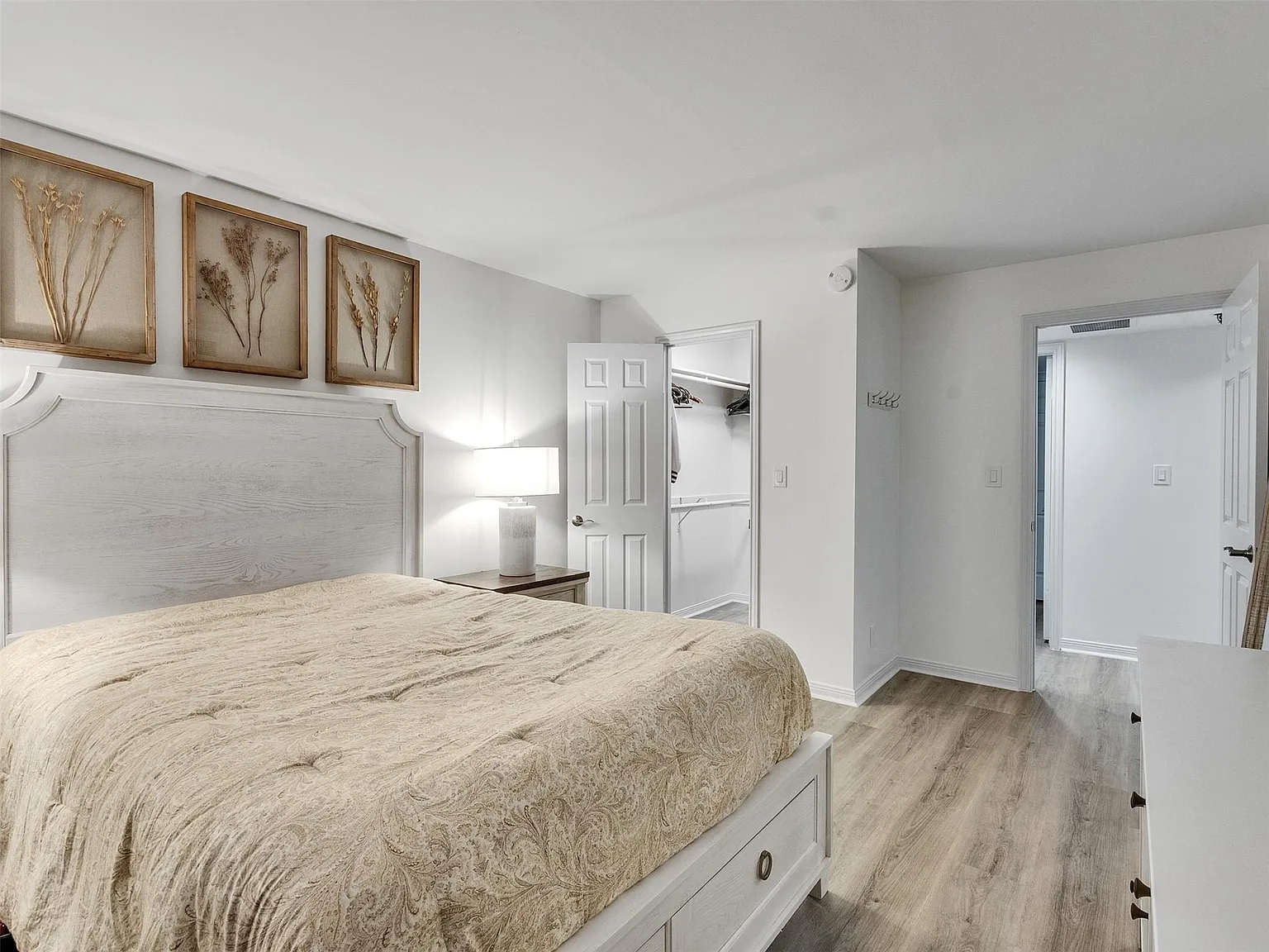 1 bed, 1.0 bath, 707 sqft, $1,750 — Photo 4