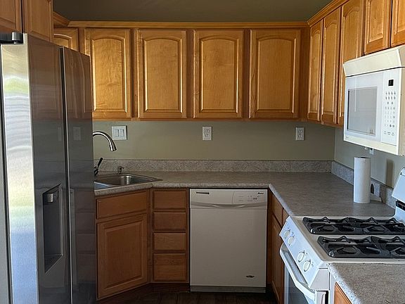 3rd image of 2521 E Highland Ave