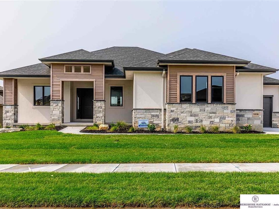1st image of 3208 N 177th Ave