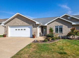 3211 N Cedar Ct, Dubuque, IA 52003