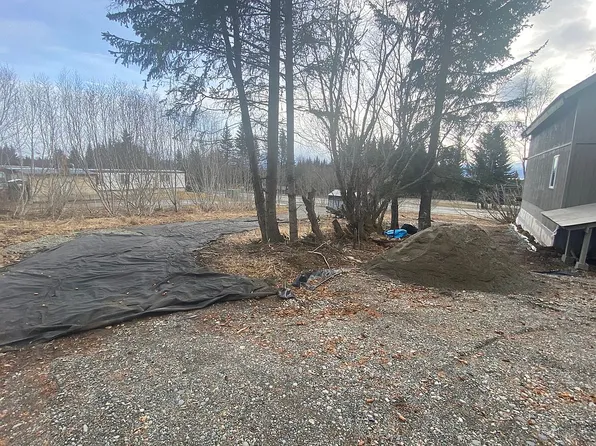 1374 E End Rd, Homer, AK 99603