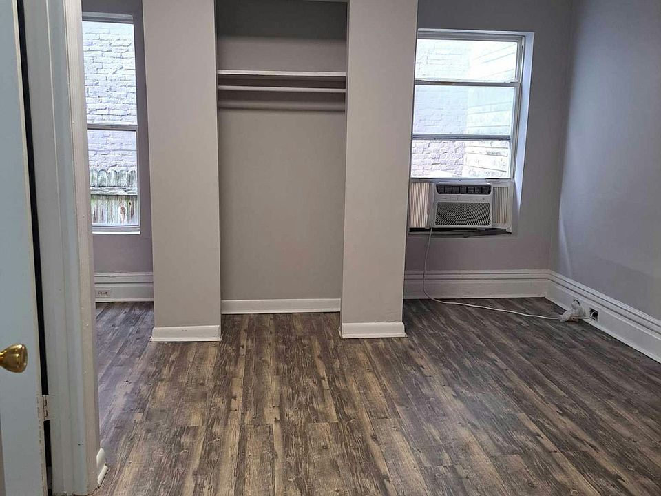 1st image of 160 Constitution St #4