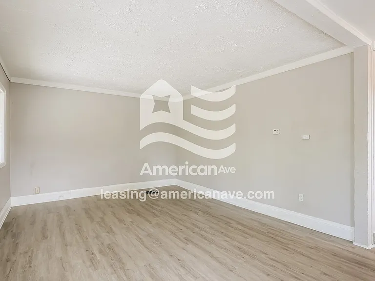 414723_002_living_room_13774931.jpg