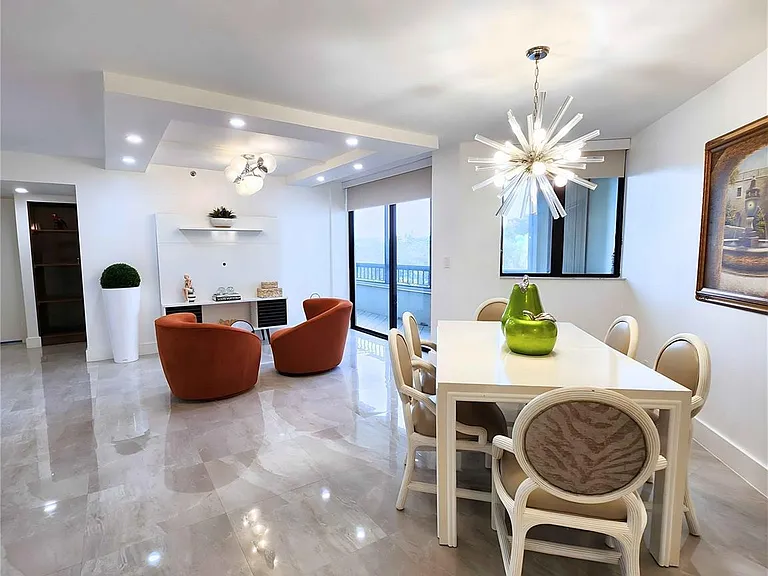 6463 La Costa Dr #301 — Photo 8
