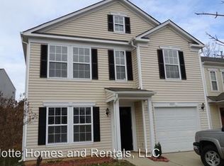 2625 Stream Bank Dr, Charlotte, NC