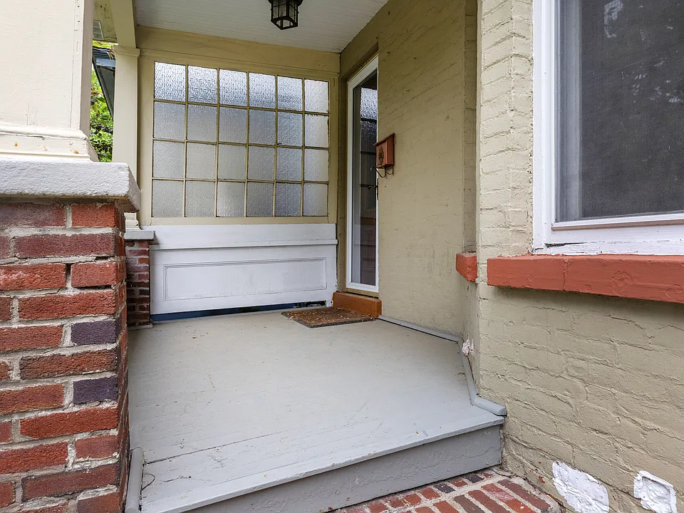 355 W Clinton St #1