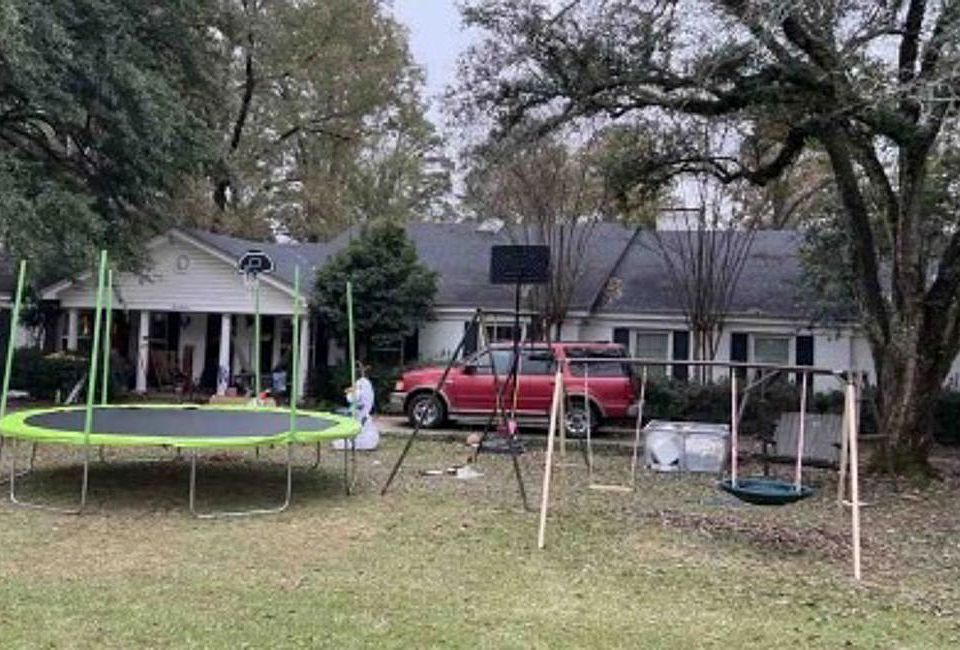 1st image of 411 Parsons Ave