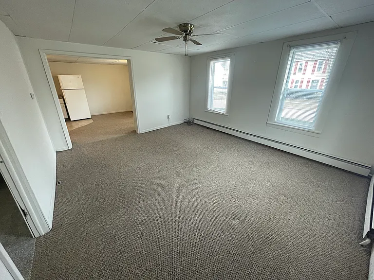 201 W Lincoln St #2 — Photo 8