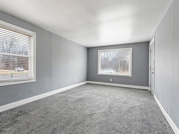 5th image of 13426 S Central Park Ave