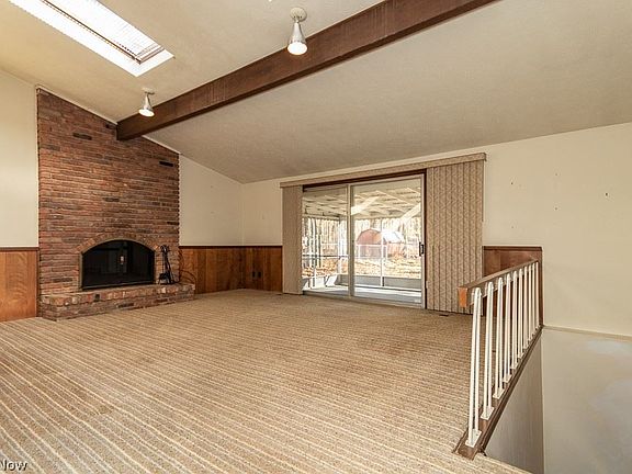 5th image of 25028 Heather Ln