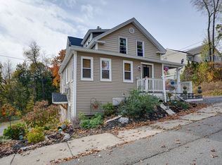 68 Walnut St, Leominster, MA 01453