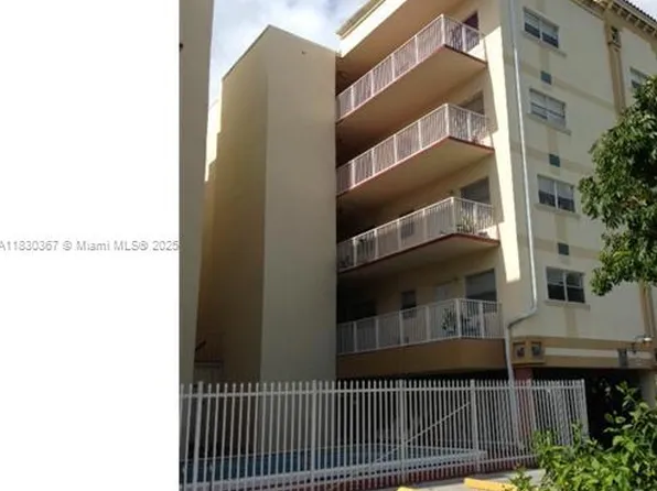 2008 Jackson St APT D2, Hollywood, FL 33020