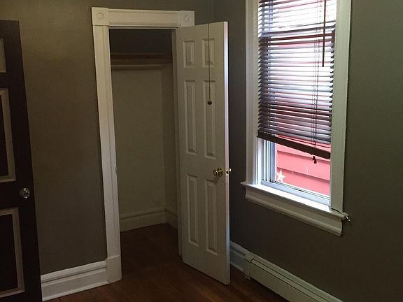 5th image of 874 Van Duzer St #2