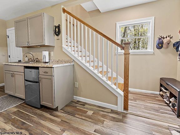 5th image of 1263 Moccasin Rocks Rd