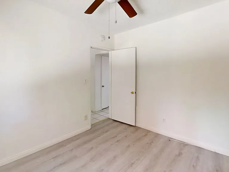 3348 Santa Fe Ave — Photo 18