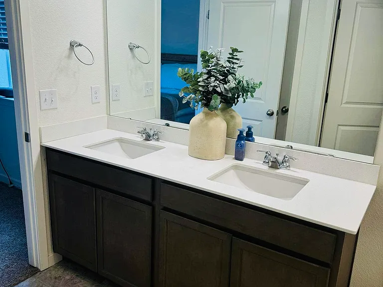 6970 Maidford Dr — Photo 10