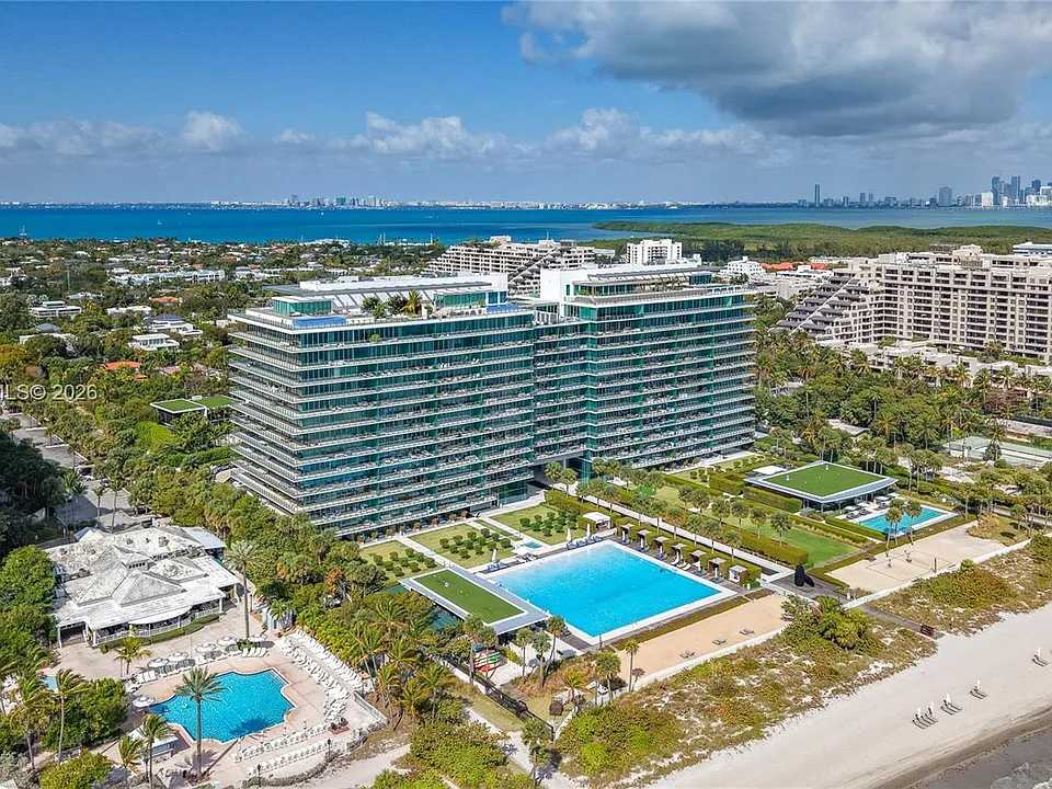 350 Ocean Dr #305N
