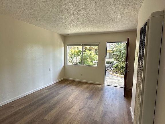 4th image of 3959 Hamilton St #9