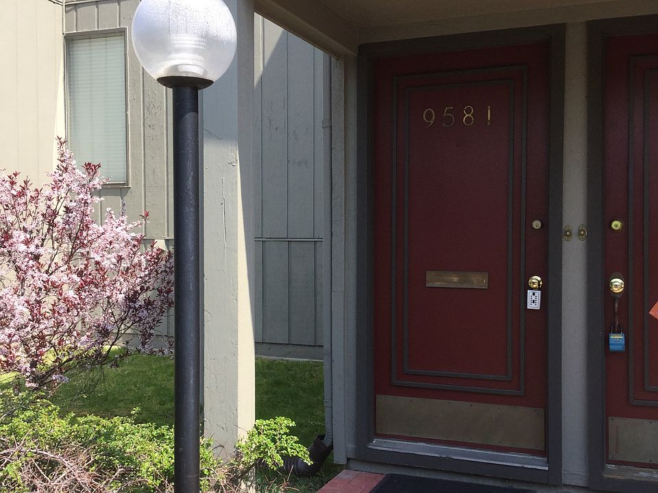 1st image of 9581 Harbour Cove Ct