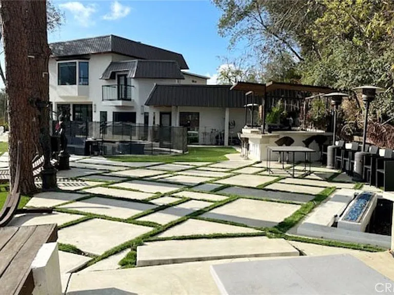 9987 Reevesbury Dr — Photo 35
