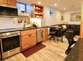 182 Babcock St #1R, Brookline, MA 02446