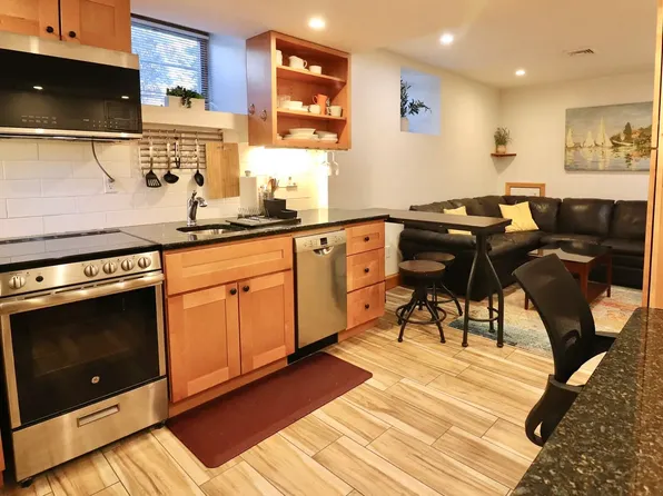 182 Babcock St #1R, Brookline, MA 02446