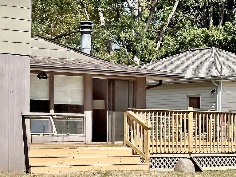 503 Hessel Blvd — Photo 23