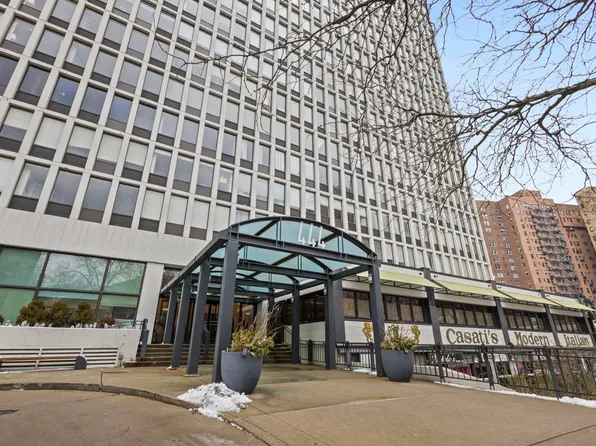 444 W Fullerton Pkwy APT 1303, Chicago, IL 60614
