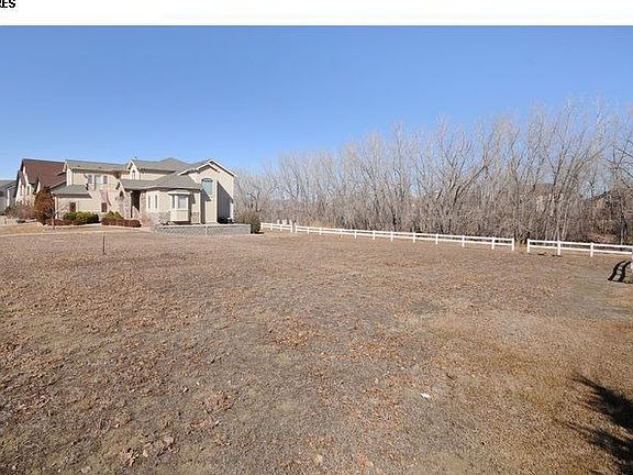 2nd image of 4983 Valley Oak Dr