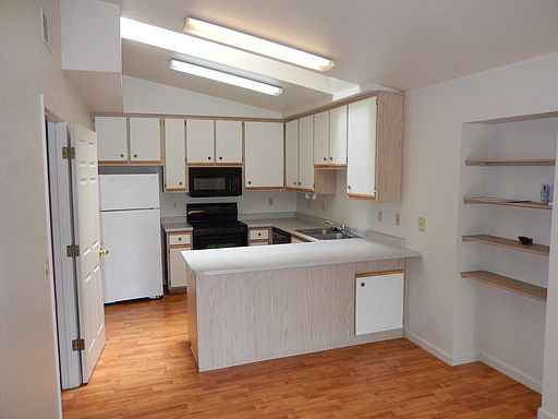 3rd image of 805 Pollen Ct APT B