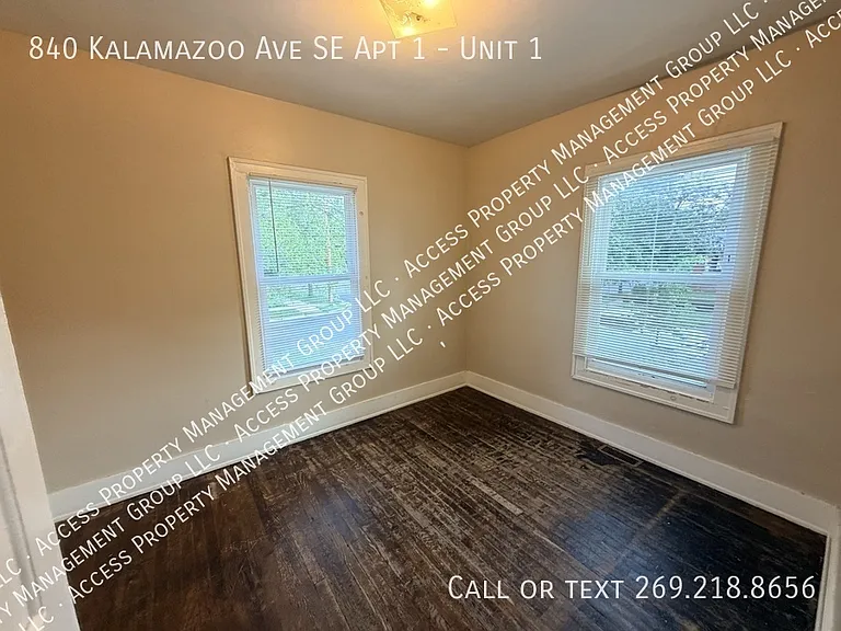 840 Kalamazoo Ave SE #1 — Photo 9
