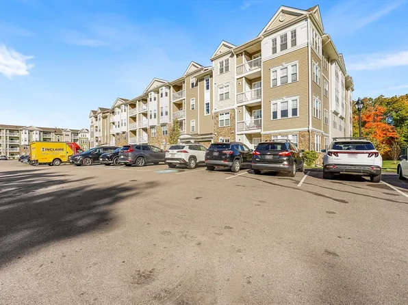 3210 Pennington Dr #3210, Walpole, MA 02081