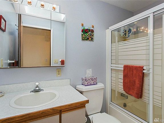 2nd image of 11603 NE 144th Pl