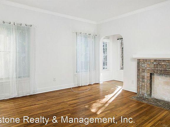 2nd image of 933 Ocean Ave #10