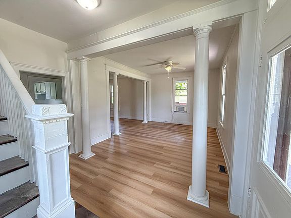 3rd image of 305 E Virginia Ave