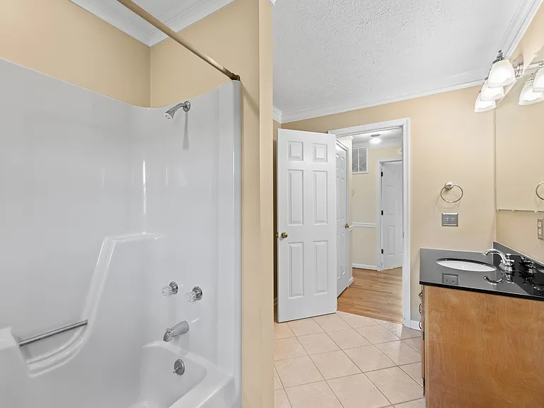 4330 Ridge Rd — Photo 9