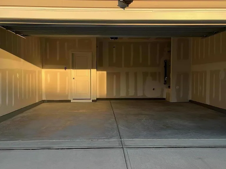2236 Kasota Ln — Photo 30