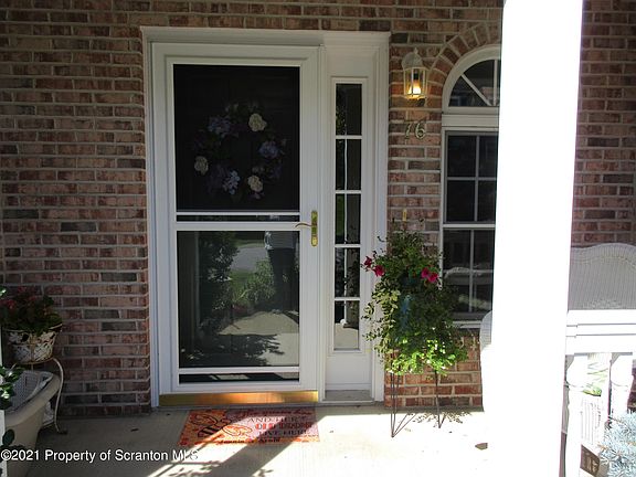 3rd image of 76 Parkland Dr