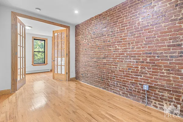 Rented by PREX Realty Corp | media 22