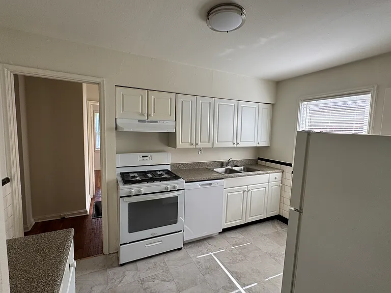 8337 Archer Ave — Photo 3