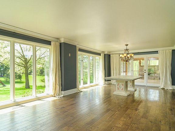 4th image of 17 Evergreen Ln
