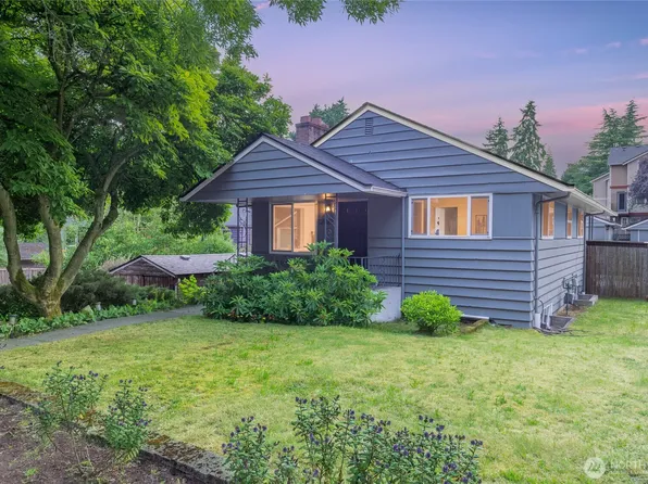 12023 35th Avenue NE, Seattle, WA 98125