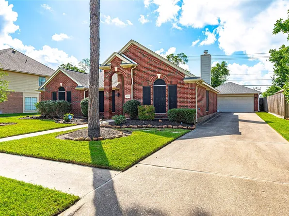 3522 Pine Chase Dr, Pearland, TX 77581