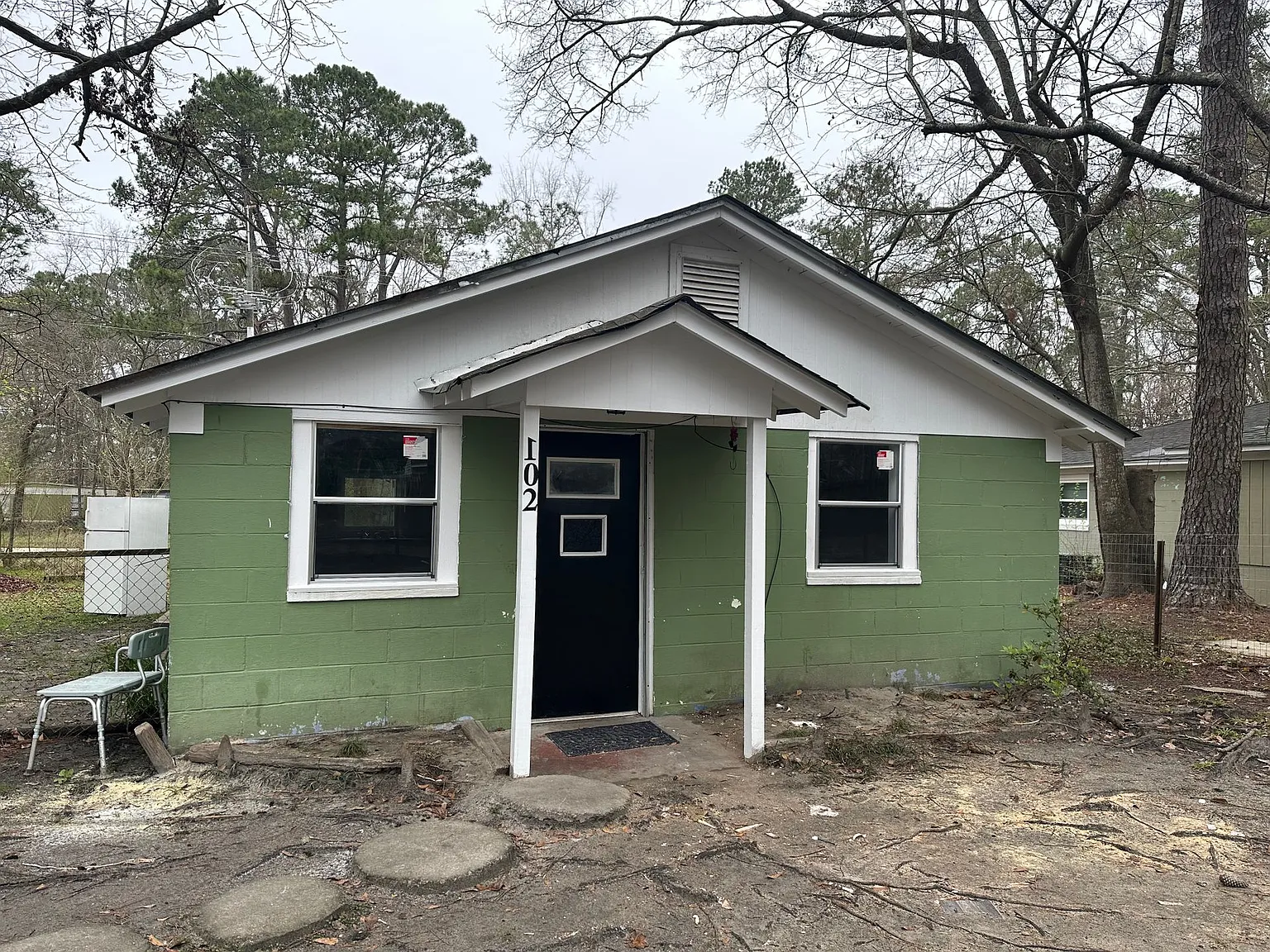 Close to everything in Summerville! — Photo 2
