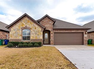 111 Cherokee St, Greenville, TX 75402