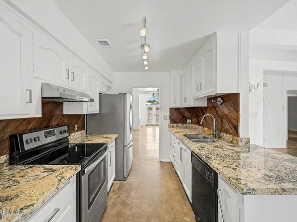 6640 N CHATELAINE Place, Phoenix, AZ 85014