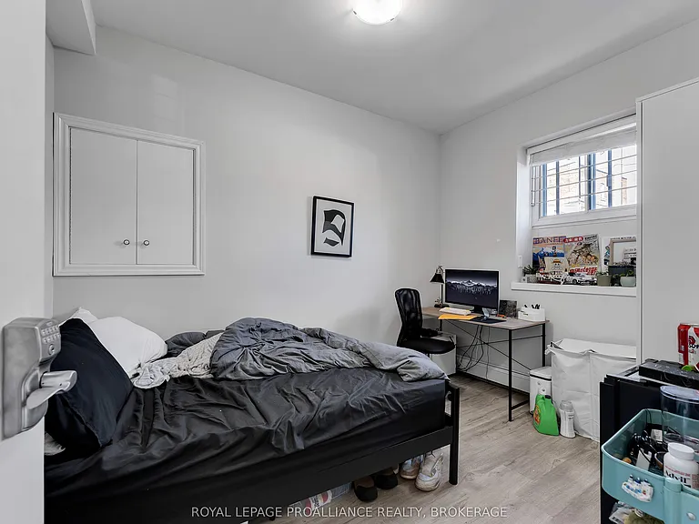 155 Brock St — Photo 6