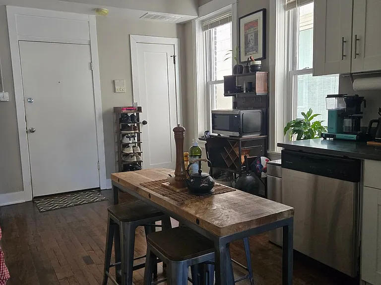 1810 N Paulina St — Photo 9